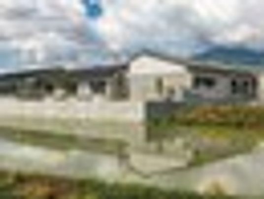 静かな建物 外観  