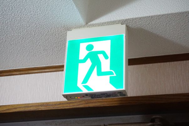 非常口表示の照明器具