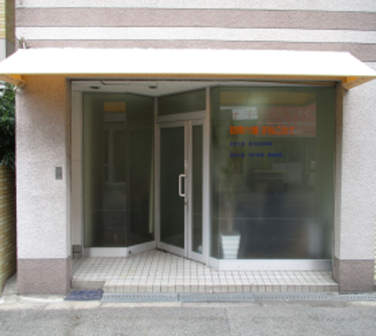 静かなエントランス