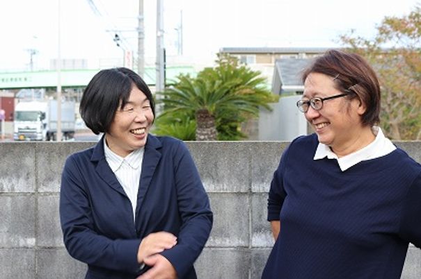 和やかなスタッフの対話