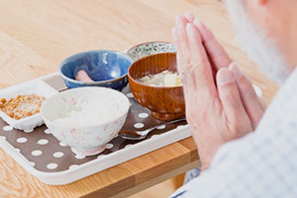 食事を楽しむ様子