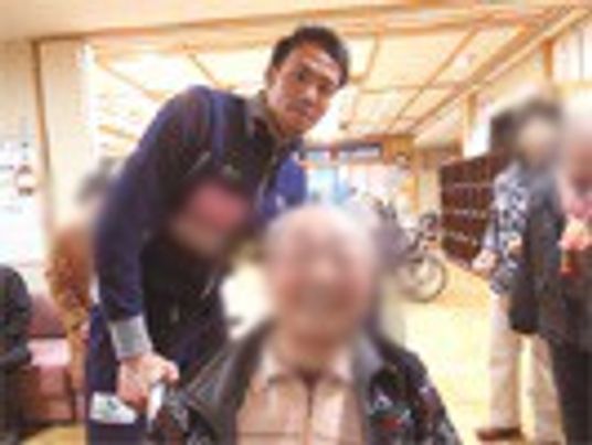 落ち着いた雰囲気の廊下