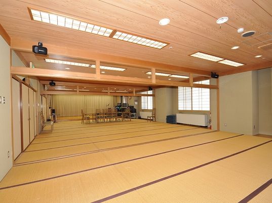 和室の広々とした空間