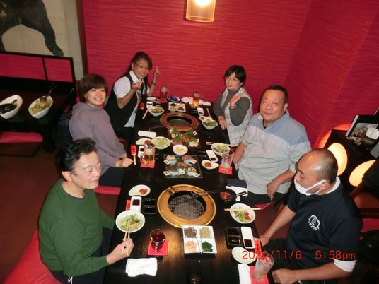 笑顔があふれる食事の時間