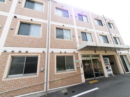 清潔感のある建物の外観