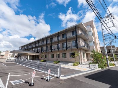 新しい外観の建物