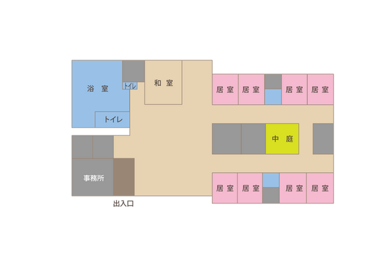 利用者が集う中庭