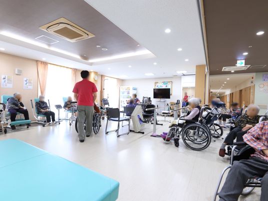 多世代が集う機能訓練室