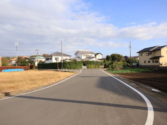広々とした静かな外観