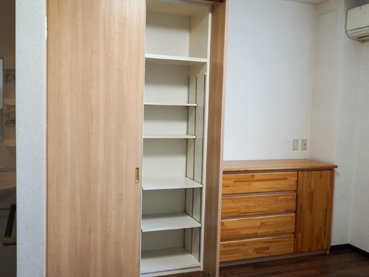 整理された居室の収納