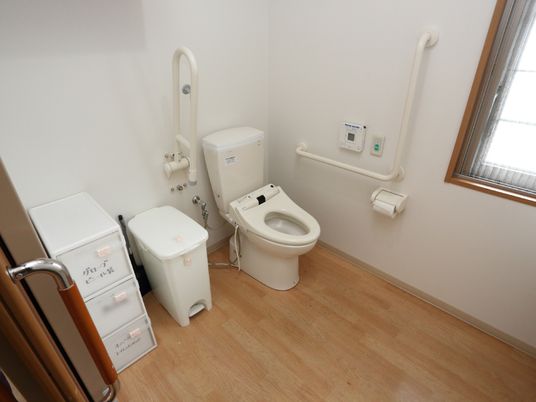 バリアフリーなトイレ空間