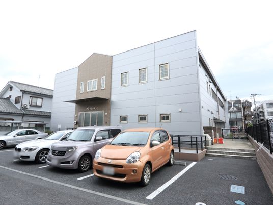 外観の施設全景