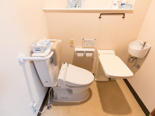 バリアフリー対応トイレ設備