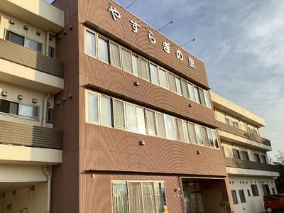落ち着いた雰囲気の外観