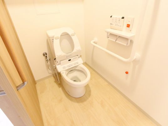 バリアフリー構造のトイレ