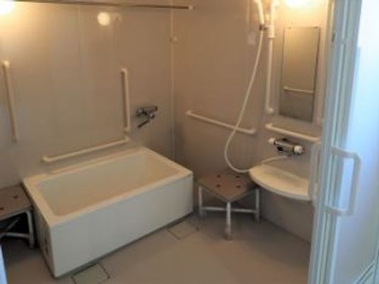 介助付きの浴室