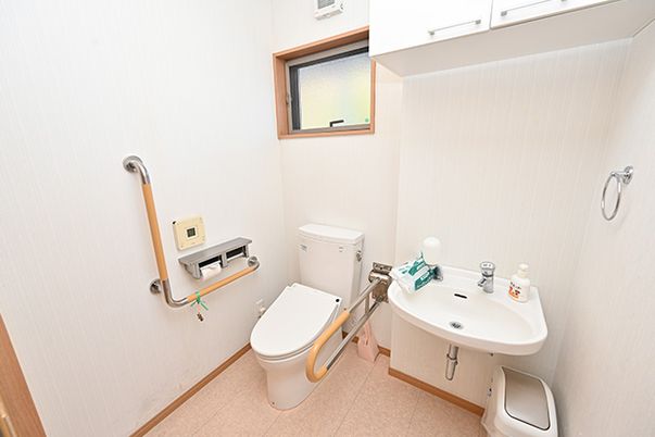 明るいトイレ空間