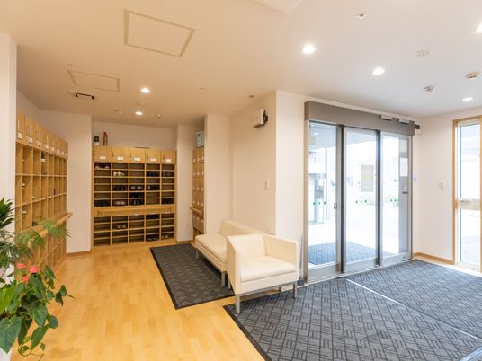 清潔なエントランスの風景