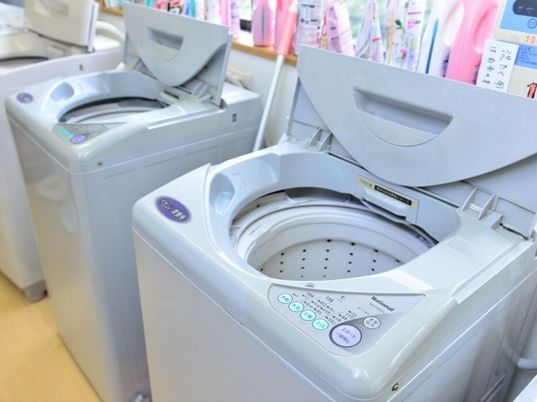 清潔な洗濯機並ぶ場所