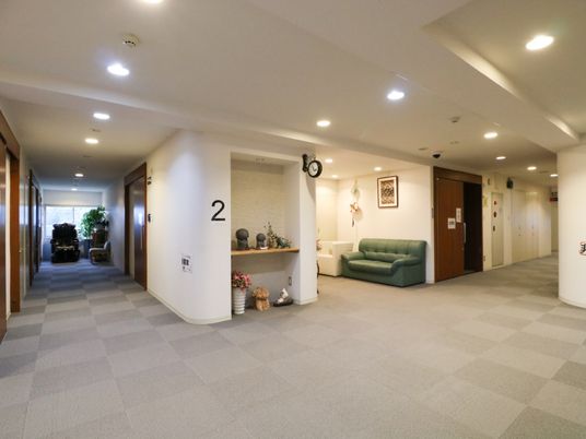 清潔な廊下の風景