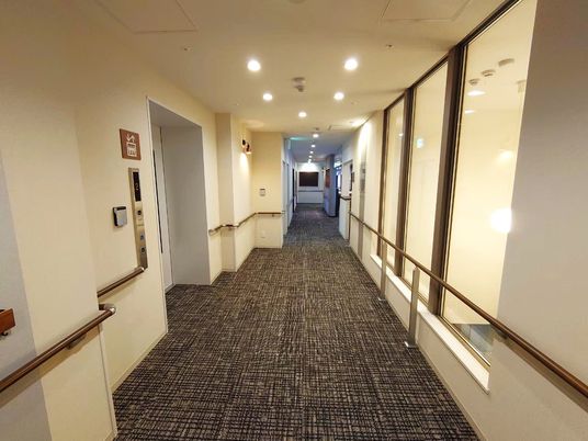 広々とした廊下