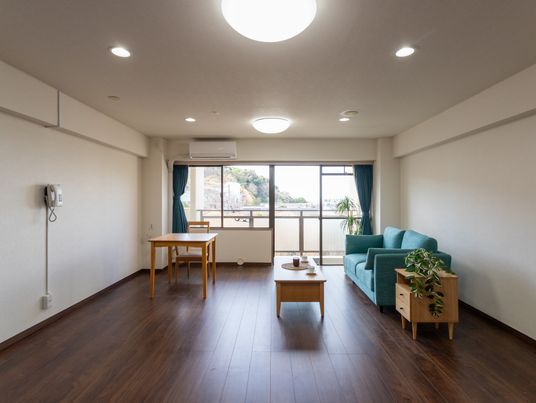 自然光差し込む居室