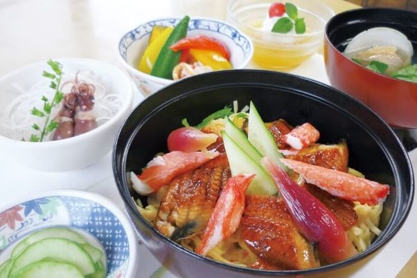 色鮮やかな料理
