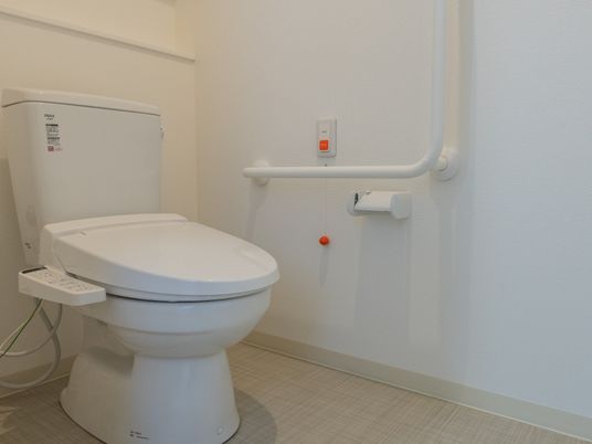 手すり付きトイレ設備