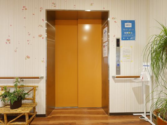 清潔感のあるエレベーター
