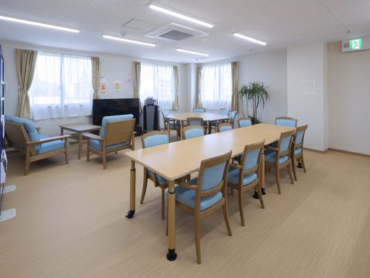 落ち着いた雰囲気のダイニング