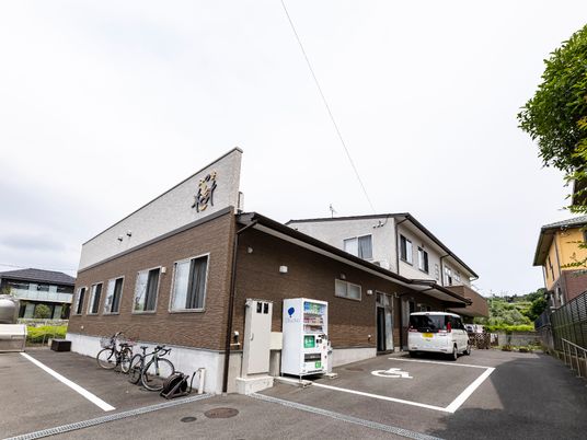 施設の外観