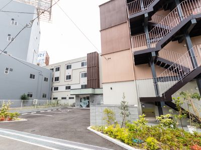 清潔感のある建物の外観
