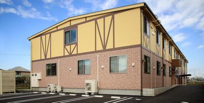 広々とした建物の外観