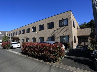 静かな住宅街の建物