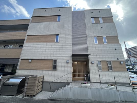 外観のきれいな建物