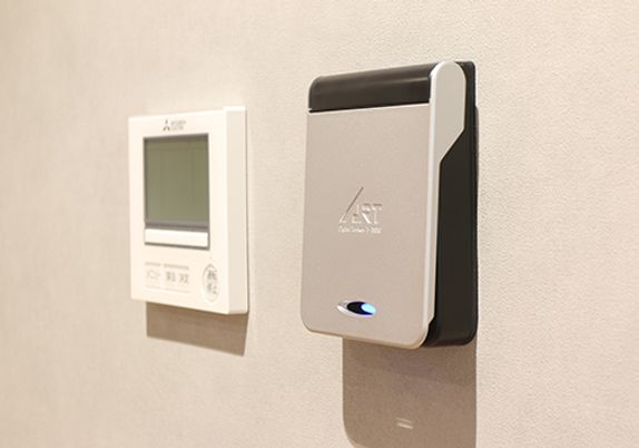 設備機器の壁面