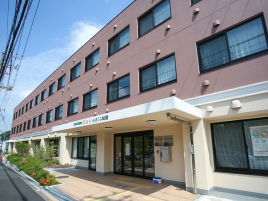 清潔な建物のエントランス