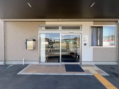 車椅子も通れるエントランス