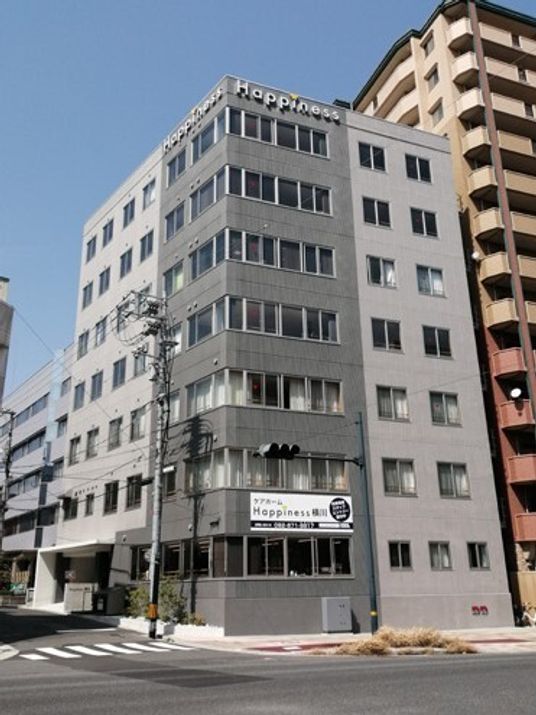 多階層の建物外観