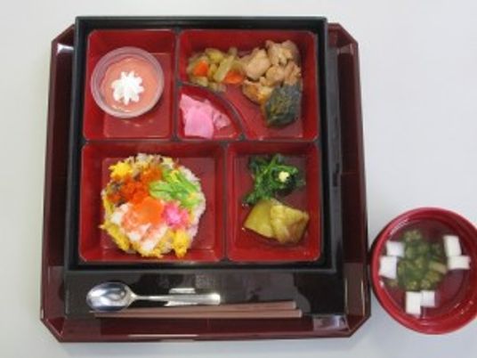 彩り豊かな和食の食事