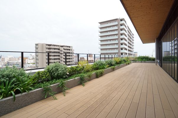 緑溢れる快適なテラス