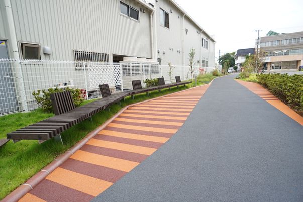 屋外のウォーキングコース