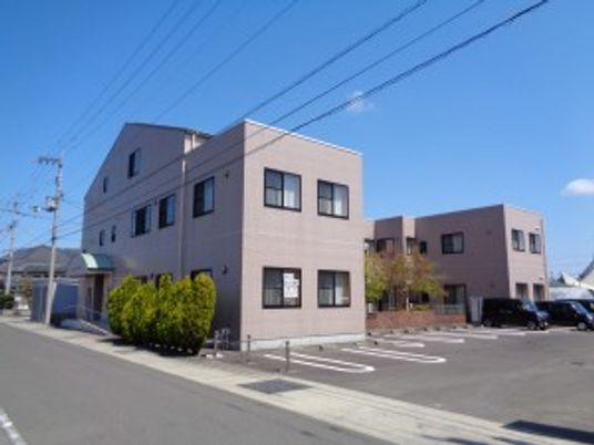 落ち着いた住宅の外観