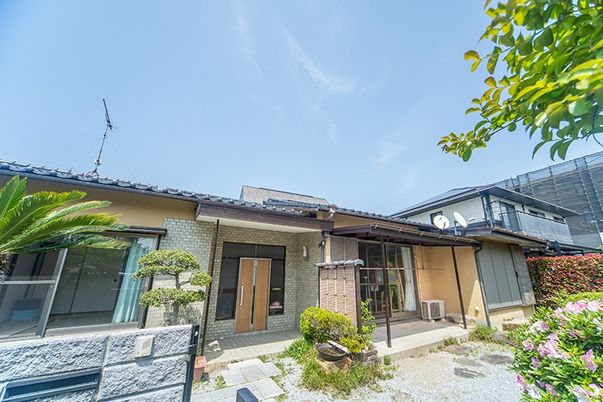 穏やかな中庭