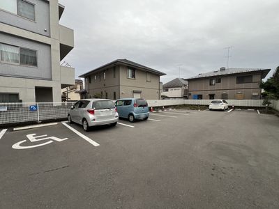 屋外駐車場