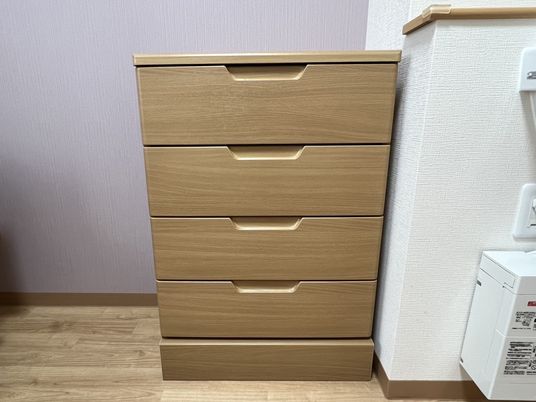 居室の木製チェスト