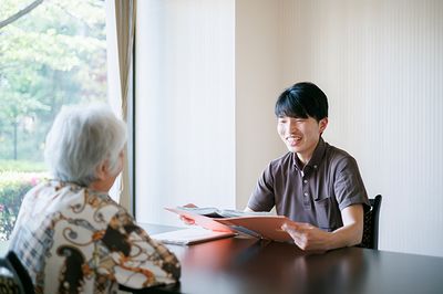 穏やかな相談の風景