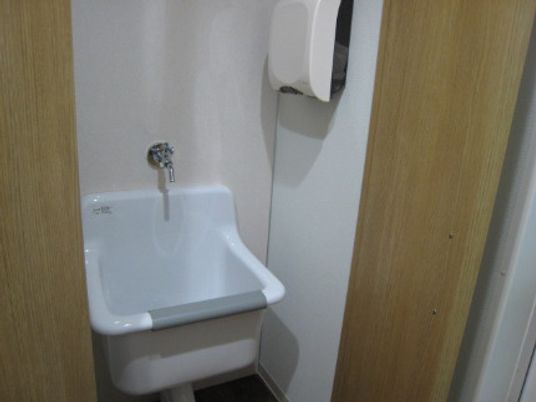 清潔な洗面台