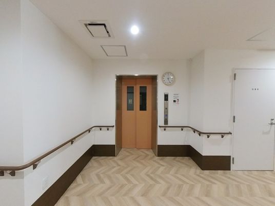 広々とした廊下