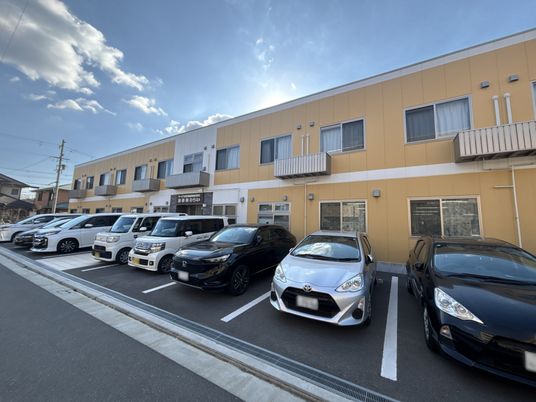 駐車場のある建物